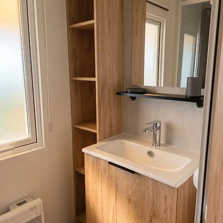 Moderne A - 40 M² - Piscine Сasa de vacaciones